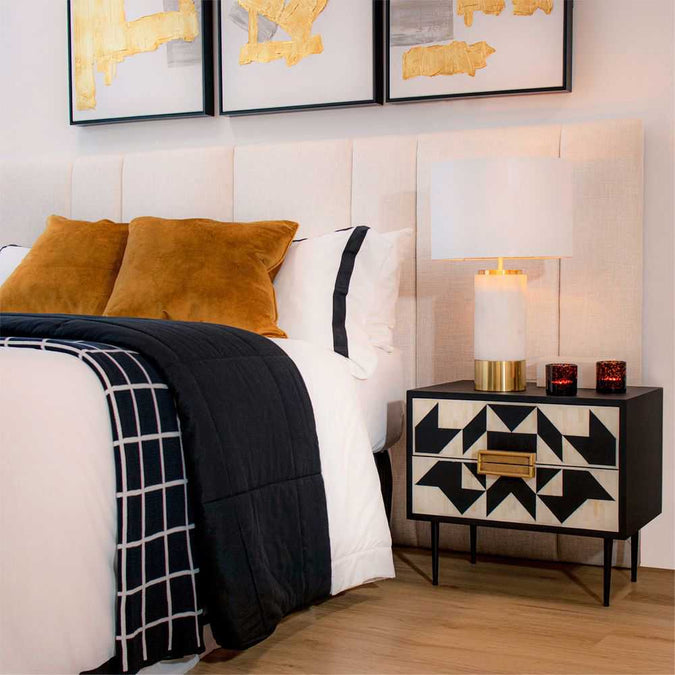 Huxley Bedside Table - - Eleganté