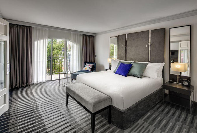  InterContinental King Hotel Pillow - Firm - Bedding - Eleganté